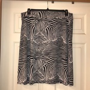 Black & White Stretchy Skirt